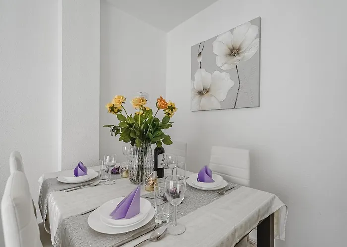 Penthouse With Ocean View كالاو سالفاجي